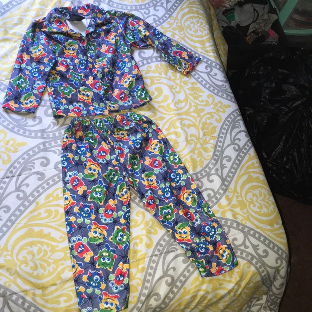 🎉🎊 5 for $20🎊🎉 toddler longsleeve pj set